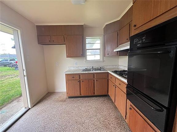 2nd image of 1342 Central Ave