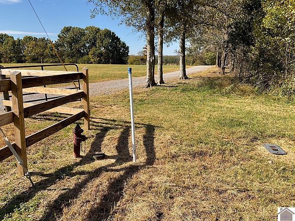 2nd image of 1500 River Rd