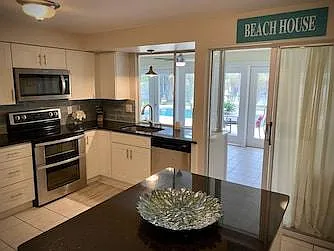 5045 Greenbriar Dr — Photo 17
