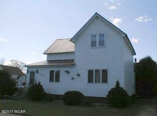 190 3rd St SE, Wells, MN 56097