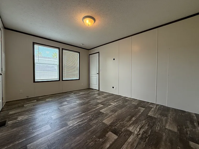 38000 Le Chateau Blvd #49 — Photo 16