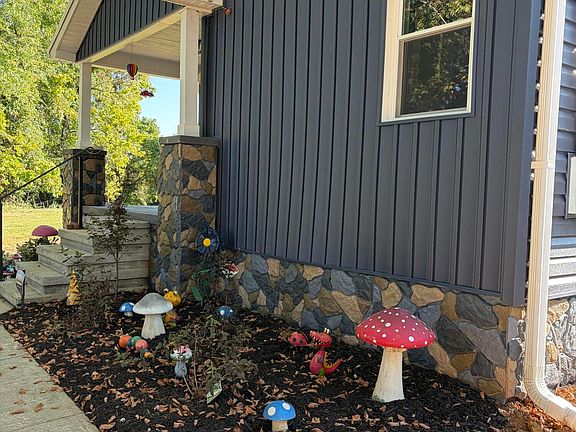 4th image of 1007 Embreville Rd