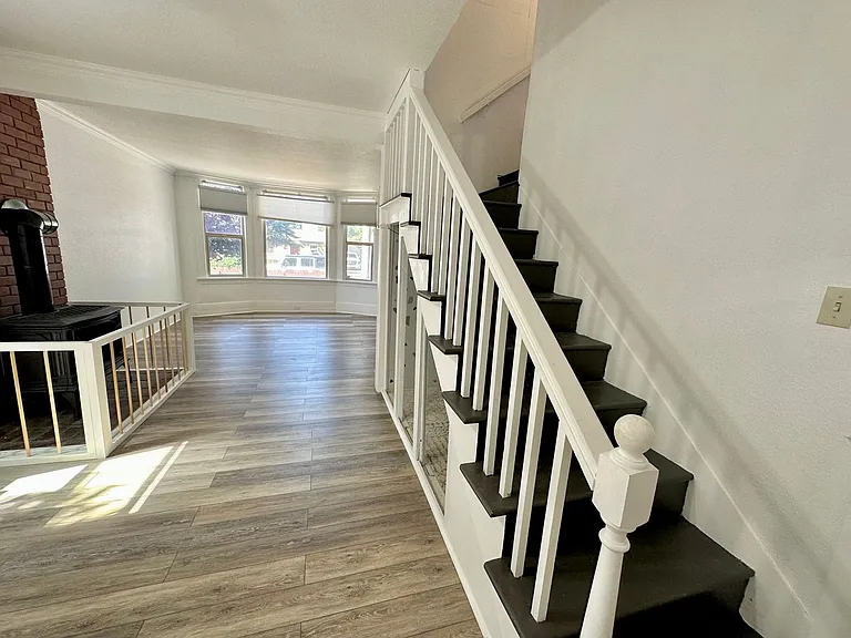304 S Anderson St — Photo 31