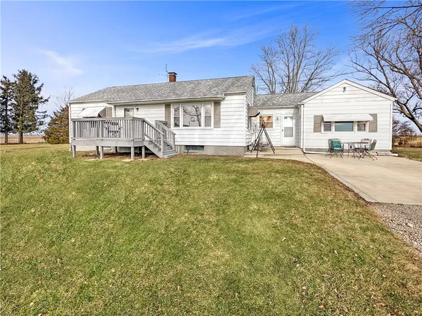 1680 County Road 900n, Sullivan, IL 61951