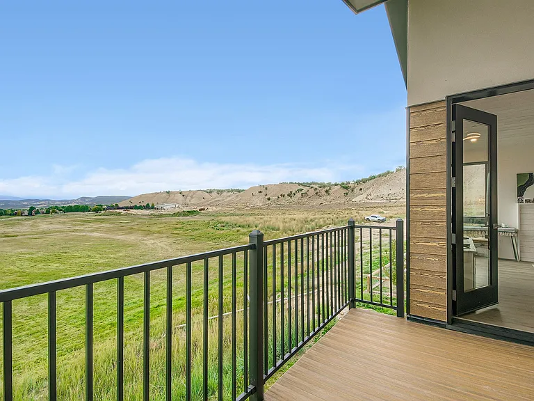 91 Mount Hope Cir #B303 — Photo 25