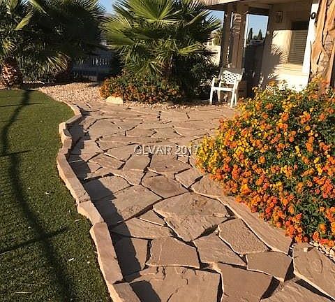 3rd image of 4009 Rubidoux Dr