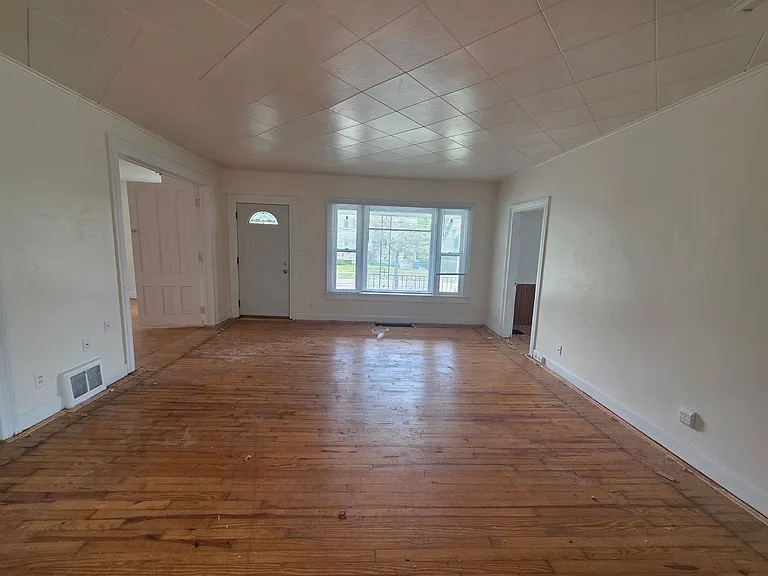88 Milwaukee St — Photo 5