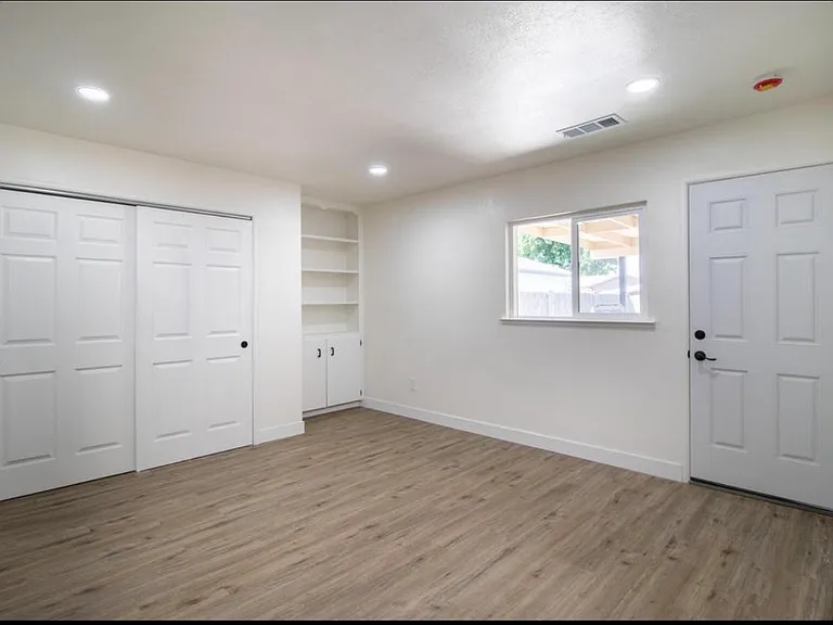 1435 S Salome St — Photo 17
