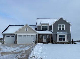 1010 Gulfstream Ct, De Pere, WI 54115