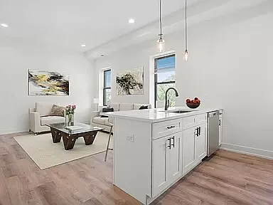 2203 N Hamilton Ave #201 Photo 1