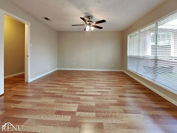 5th image of 2218 Barrington Place Dr