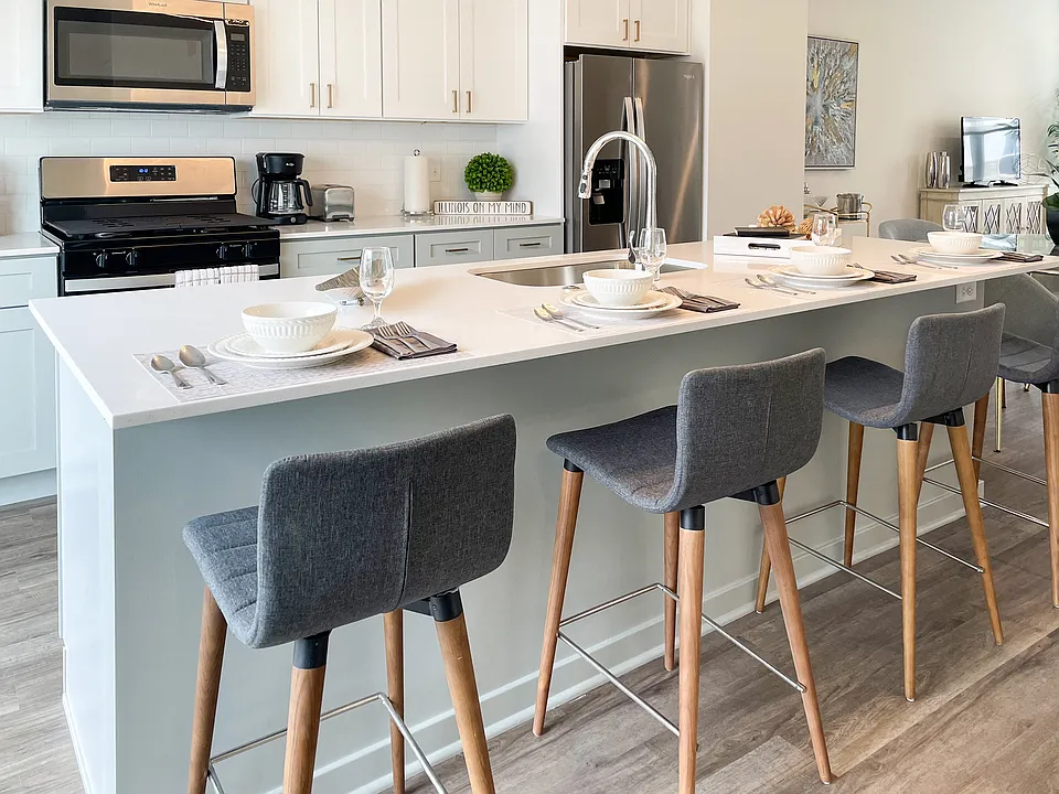 Enclave Crystal Lake Townhomes and Apartments