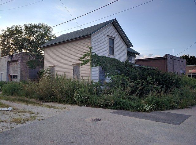 Building Photo 3