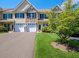 23 Woodspring Cir, Sellersville, PA 18960