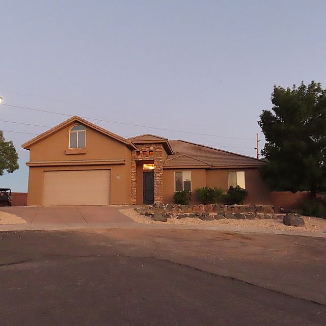 1st image of 422 N 3420 W
