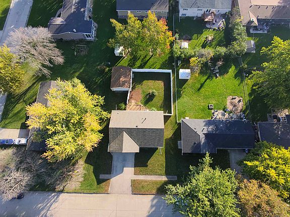 3rd image of 1124 9th Ave W