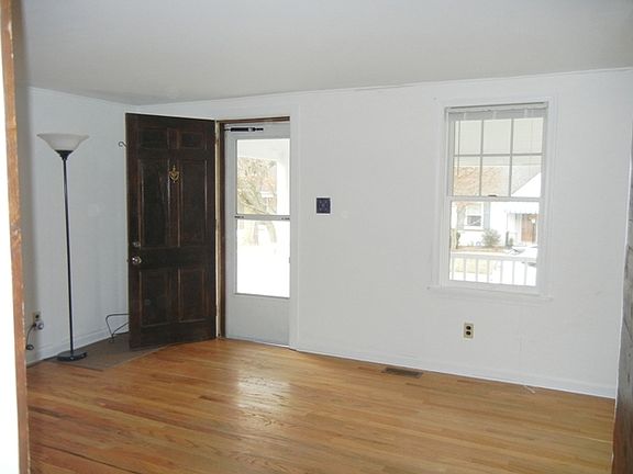 Foyer was a former LR, and can be dual purposed