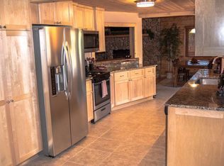 391 Feldstrasse Dr, Big Bear Lake, CA 92315