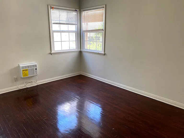 7711 Romaine St #7711 — Photo 11