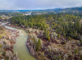 610 S Old Stage Rd, Cave Junction, OR 97523