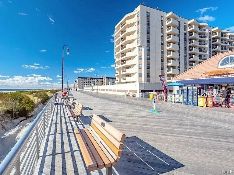 360 Shore Rd #2H — Photo 19