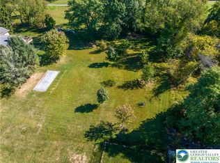 Rosewood Dr, Bethlehem, PA 18017