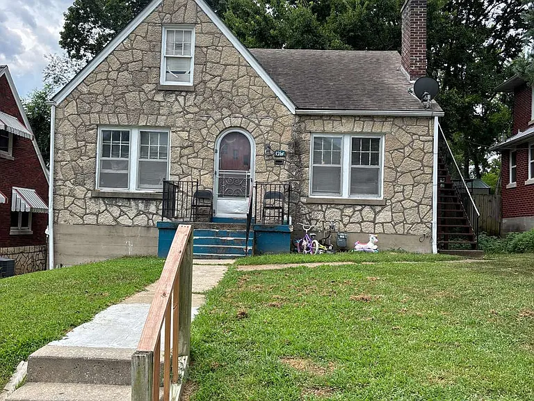 1214 E Dunklin St #B — Photo 12