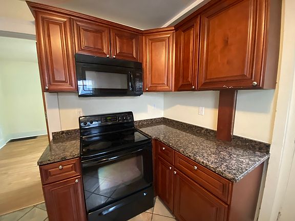 4th image of 601 Catherine St