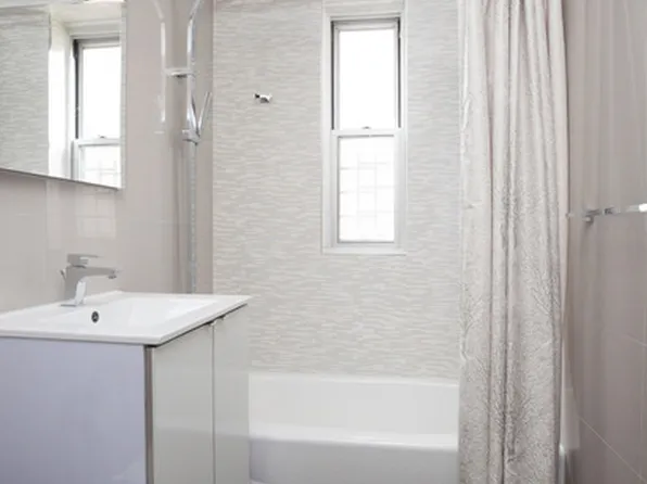 453 Fdr Drive image 1 of 6