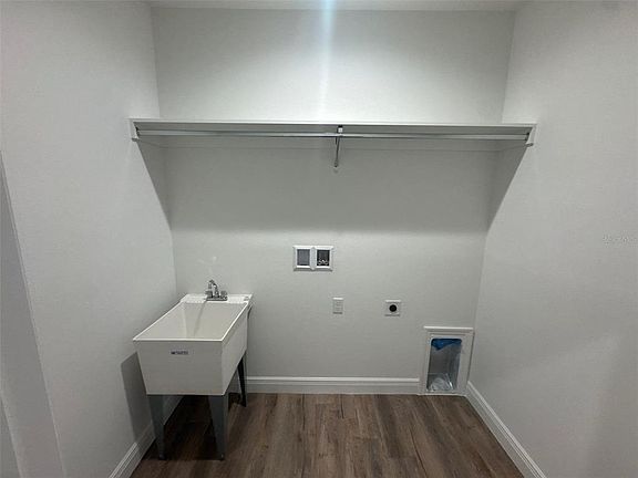 5th image of 531 ELLIE COURT