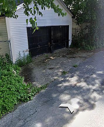 2nd image of 208 33rd Ave