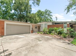 2012 Pinegrove St, Dickinson, TX 77539