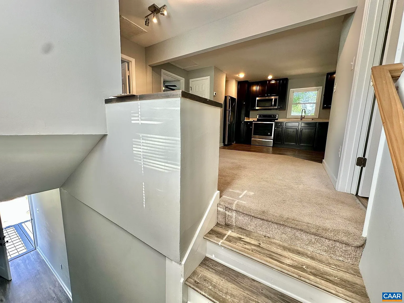 2 bed, 1.0 bath, 875 sqft, $1,895 — Photo 3