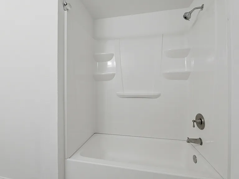 951 S 12th St #220 — Photo 17