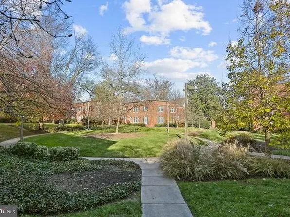 1742 N Rhodes St #5-306, Arlington, VA 22201