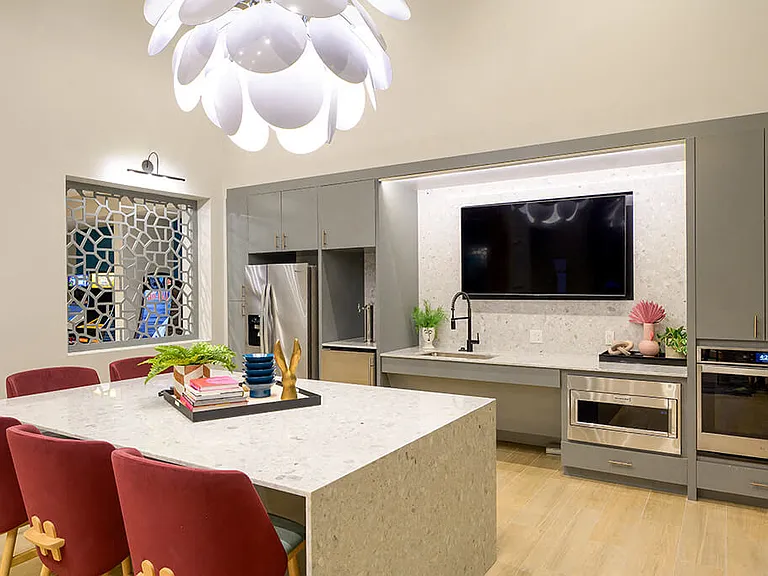 V2 Apartments — Photo 25