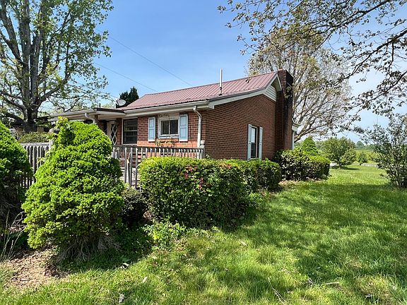 4th image of 60 Regal Oaks Dr