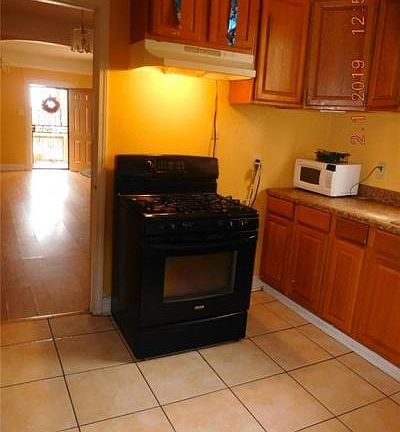 4th image of 2339 Pauline St