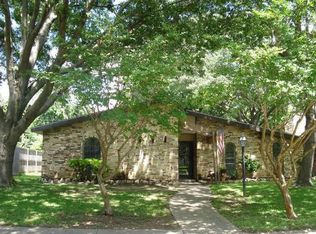 7156 Carrousel Cir, Dallas, TX 75214