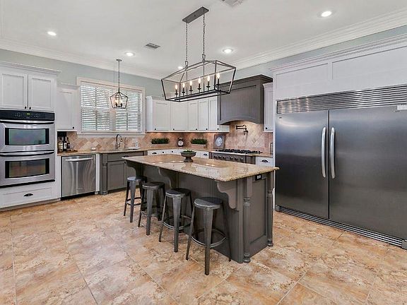 4th image of 147 Merlot Dr