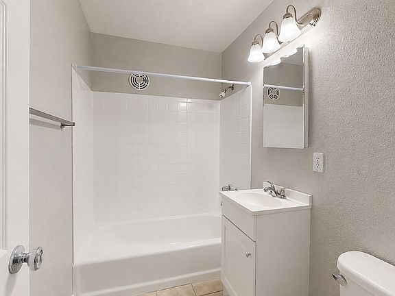 2nd image of 1545 N Moline St APT 3