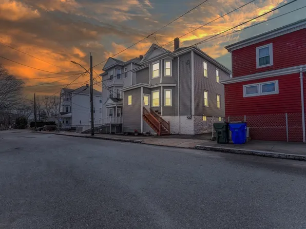 639 Lawton St, Fall River, MA 02721