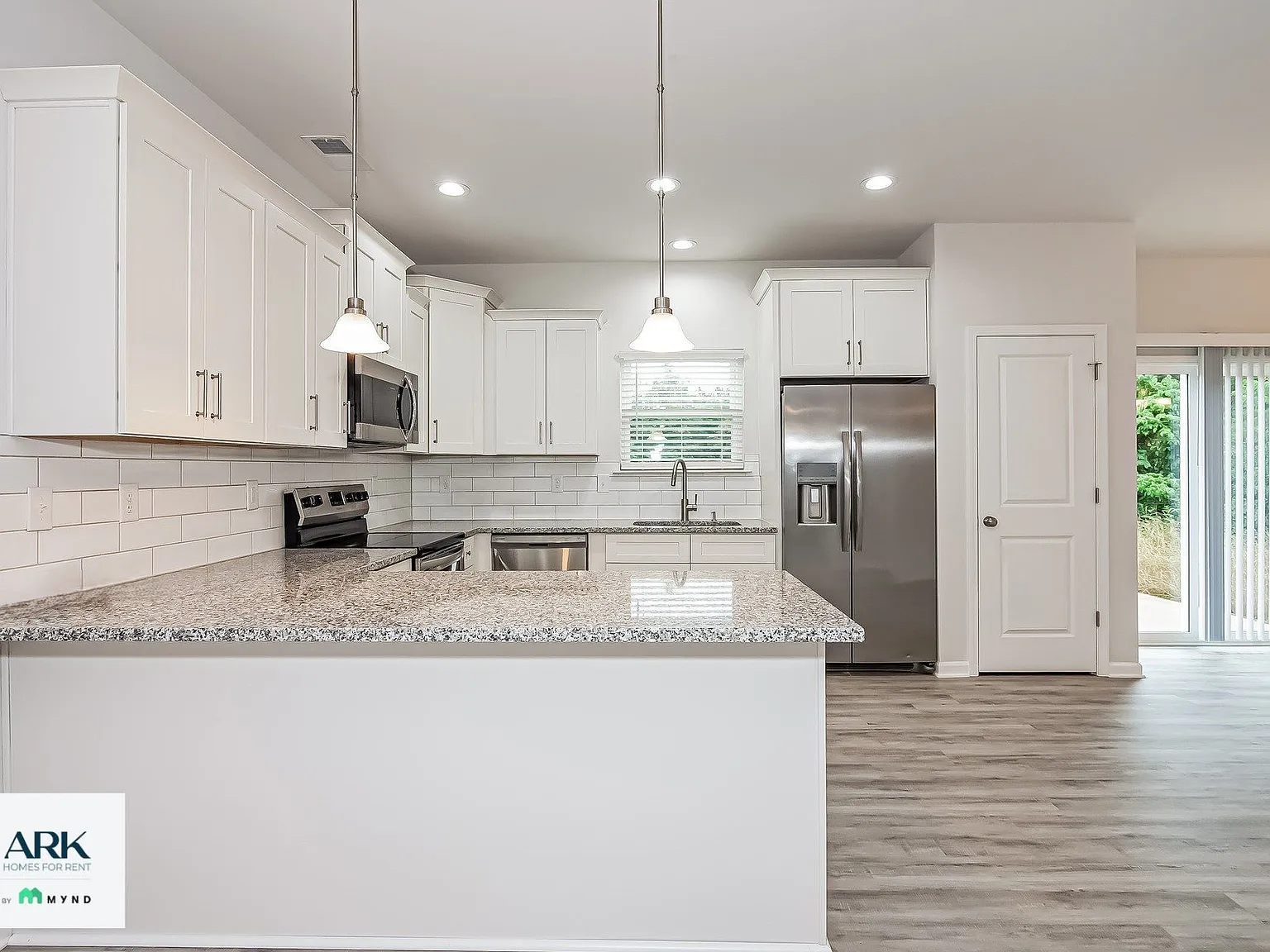 4 bed, 3.0 bath, 1865 sqft, $2,197 — Photo 4