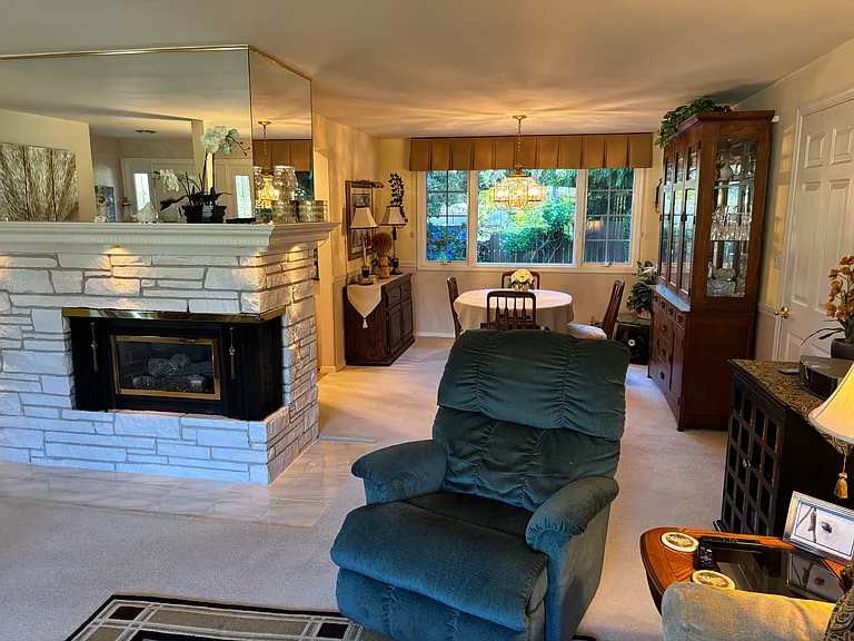 Dinning room table