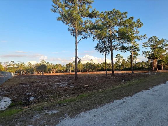 3rd image of 545 S Datil St