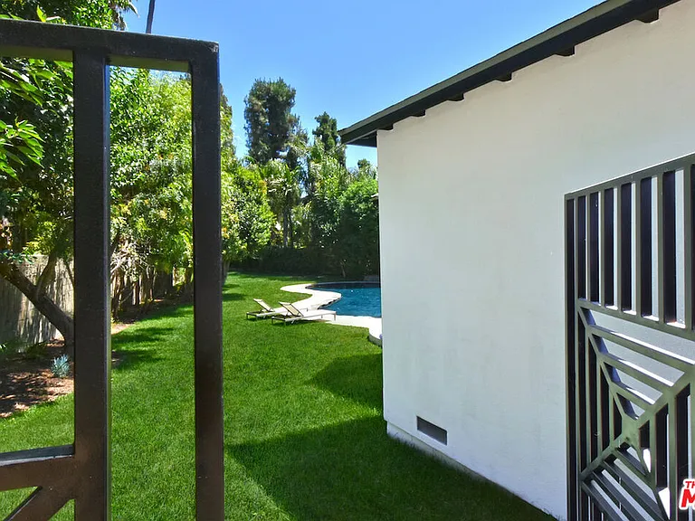 19061 Wells Dr — Photo 48