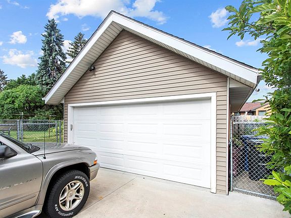 Deep Tandem 4 car garage