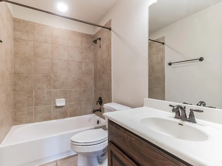 208 Angus Dr — Photo 25