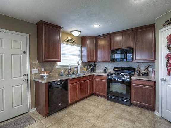 4th image of 2706 Los Alamos Cir