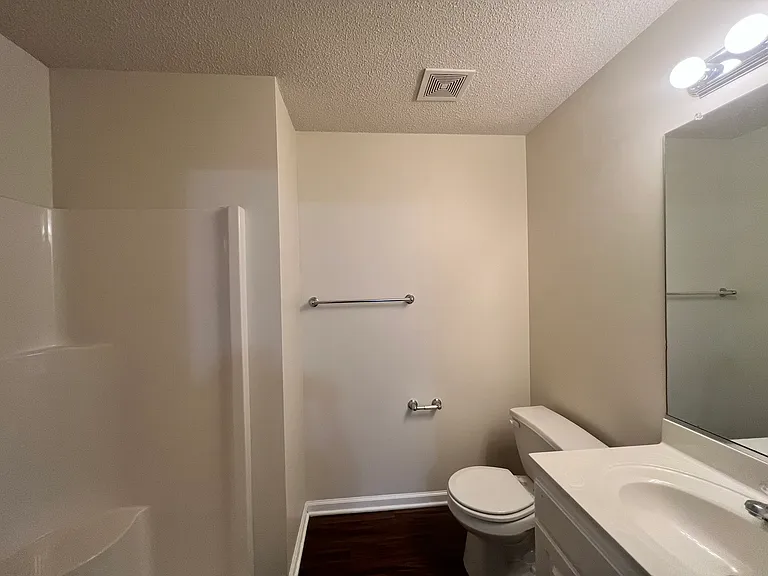 914 Scholastic Ct — Photo 7
